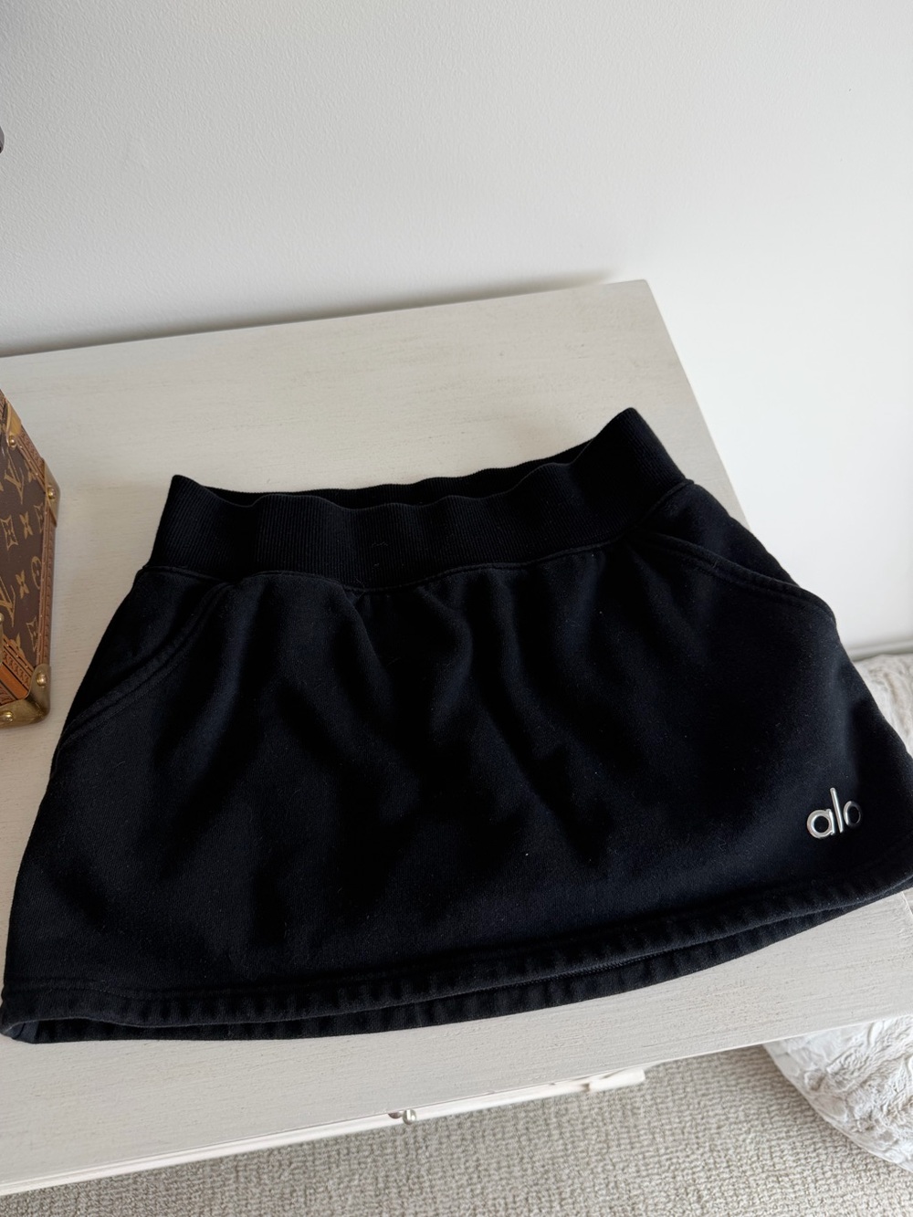 ALO Yoga Black Accolade Skirt